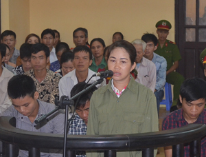 Với hành vi tổ chức cho 25 người trốn đi nước ngoài trái phép Quách Thị Mai đã phải nhận bản án 48 tháng tù.    

