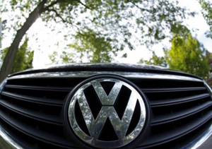 Logo của hãng Volkswagen. (Ảnh: Reuters).